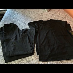 ❗️❗️ 2 BLACK SCRUBS SETS ❗️❗️
